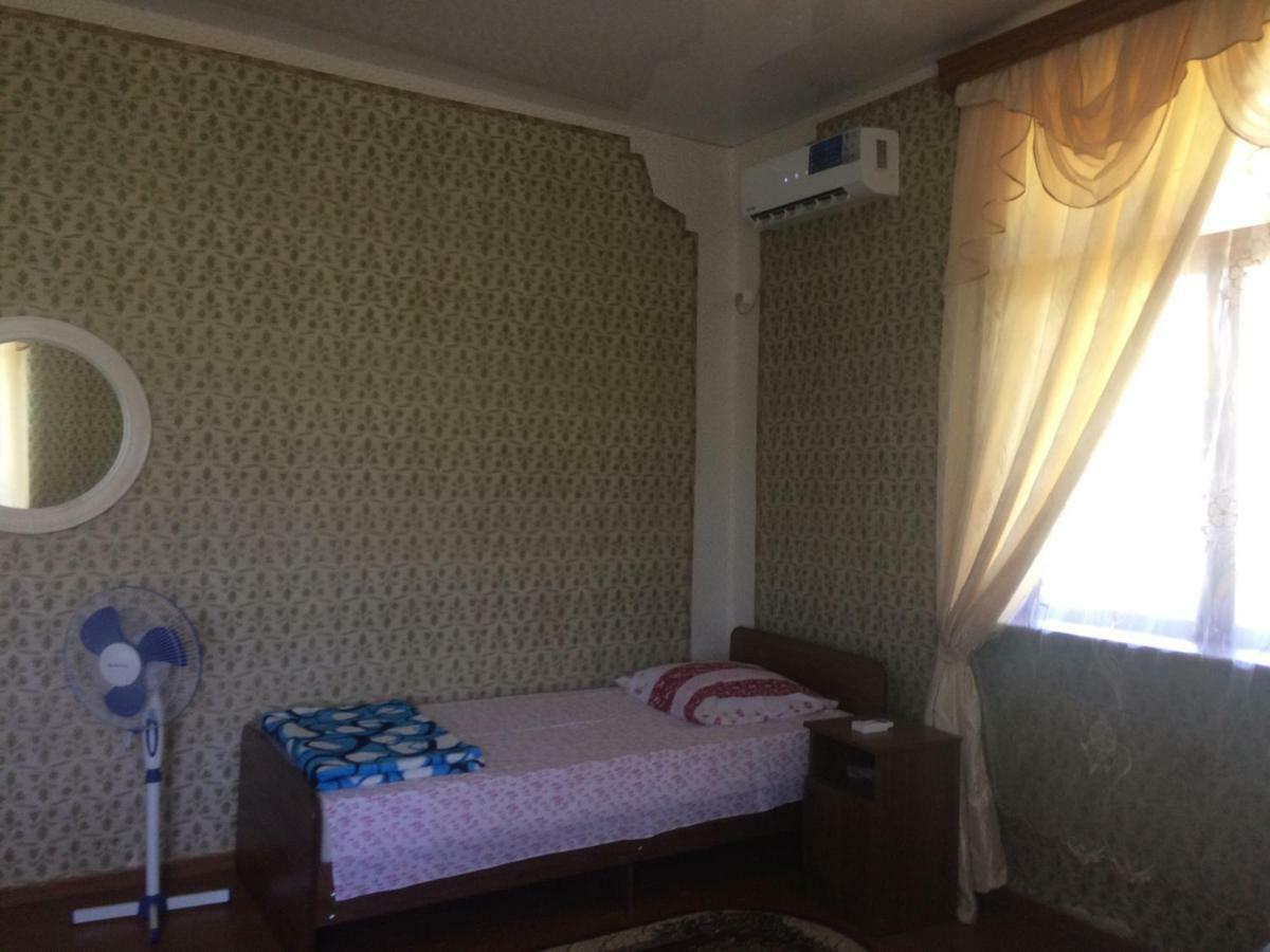 Guesthouse At Oleg'S Zolotoy Bereg Gudauta Exterior foto